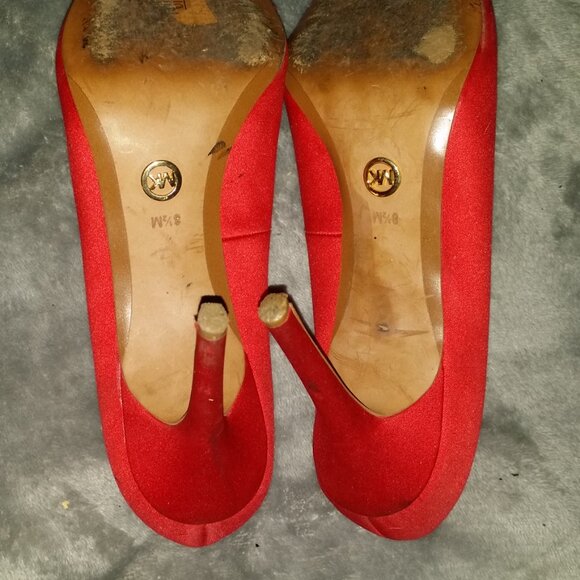 Michael Kors Dorothy Flex pointed-toe pumps in red suede - Picture 4 of 4